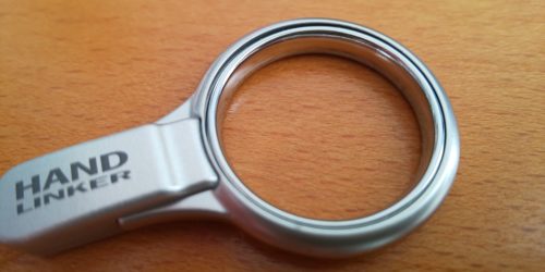 リングは二重の造りで内側が回る